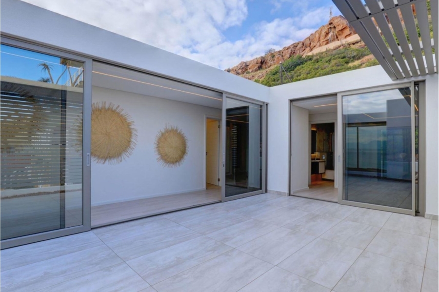 4 Bedroom Property for Sale in Mossel Bay Central Western Cape